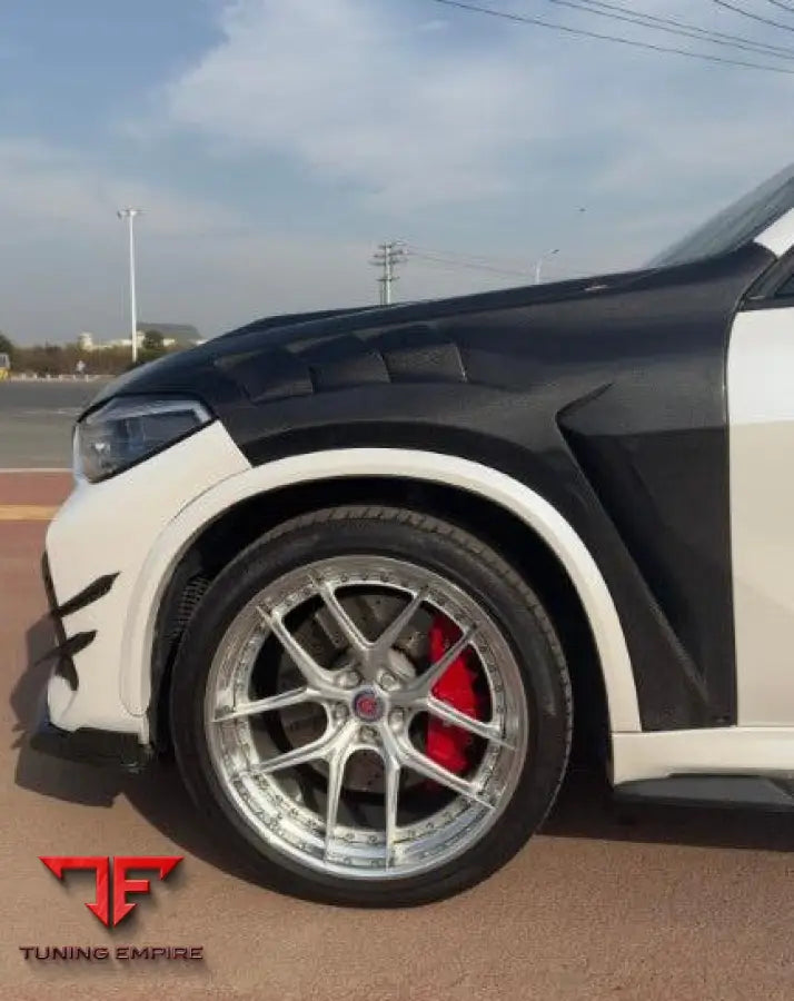 BMW X5 G05 F95 AE Design carbon fenders