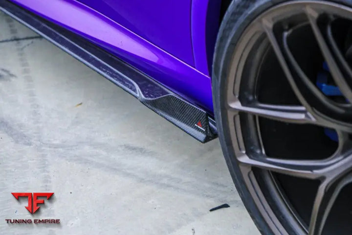 BMW X5 G05 carbon side skirts