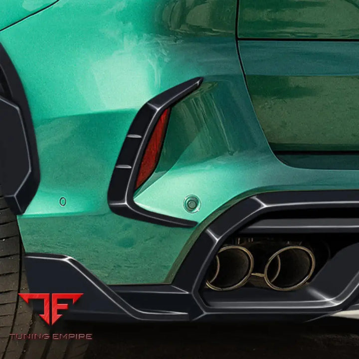 BMW X5M DRY CARBON PERFORMANCE BODY KIT