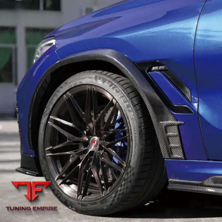 BMW X6 DRY CARBON FIBER BODY KIT
