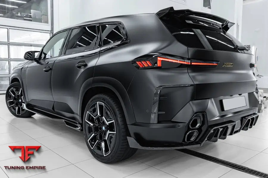 BMW XM CARBON BODY KIT ’RAZOR’
