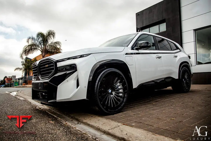 BMW XM on custom forged wheels