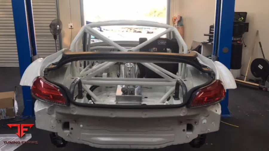 BMW Z4 E89 GT3-style racing kit