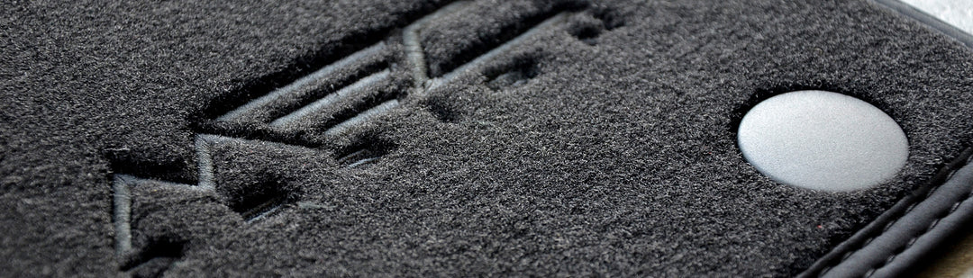 MEC Design floor mats in velour black/ silver (292/IN-FM-SW-K)
