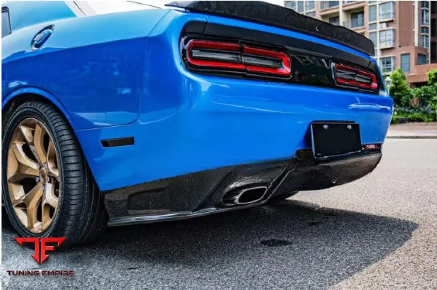 CHALLENGER LC 3-TH GEN 2008-2024 CARBON BODY KIT