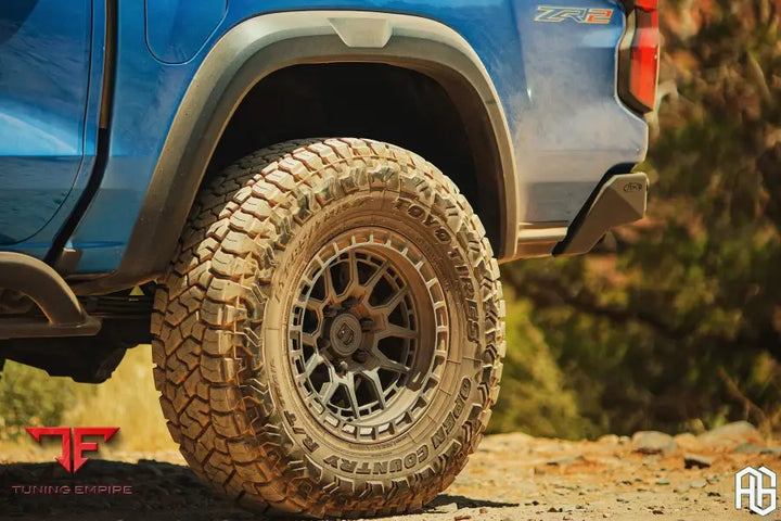 CHEVROLET COLORADO ZR2 on custom forged wheels