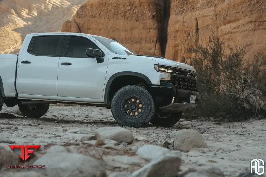 CHEVROLET SILVERADO ZR2 on custom forged wheels