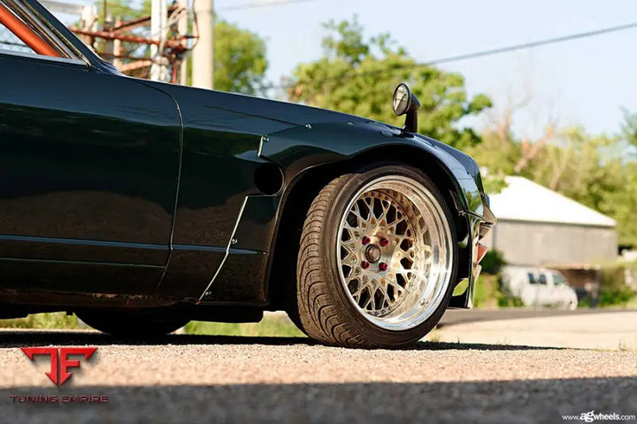 DATSUN 240Z on custom forged wheels