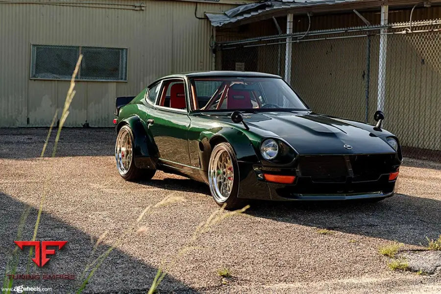 DATSUN 240Z on custom forged wheels
