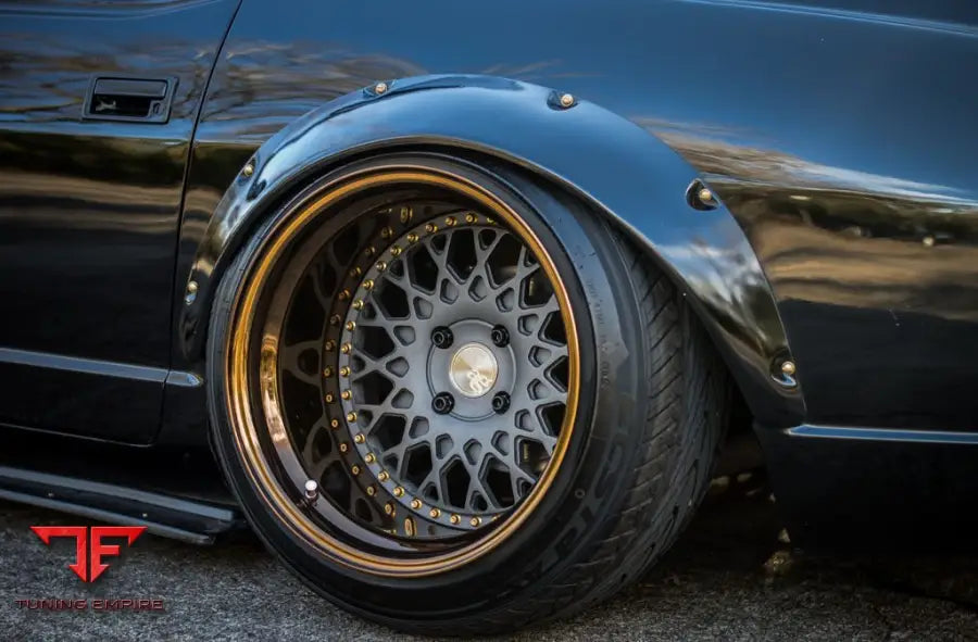 DATSUN 280Z on custom forged wheels