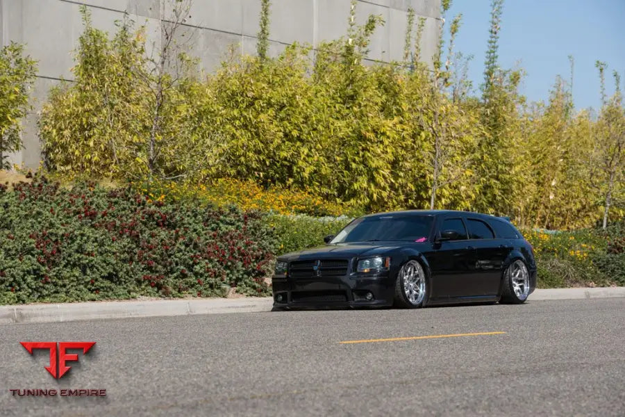 DODGE MAGNUM on custom forged wheels