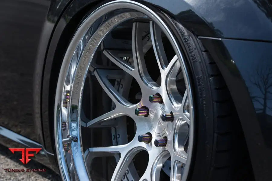 DODGE MAGNUM on custom forged wheels