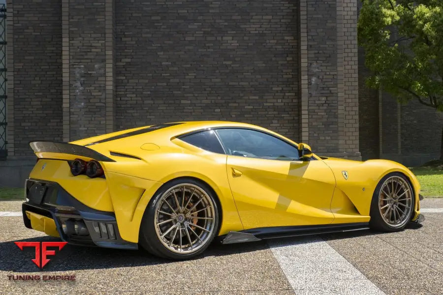 FERRARI 812 BODY KIT