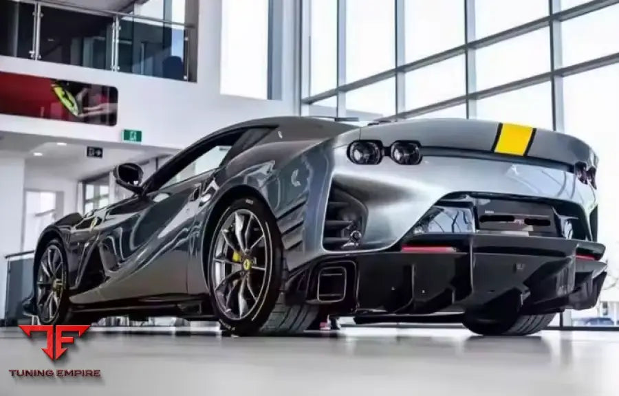 FERRARI 812 CARBON BODY KIT PARTS