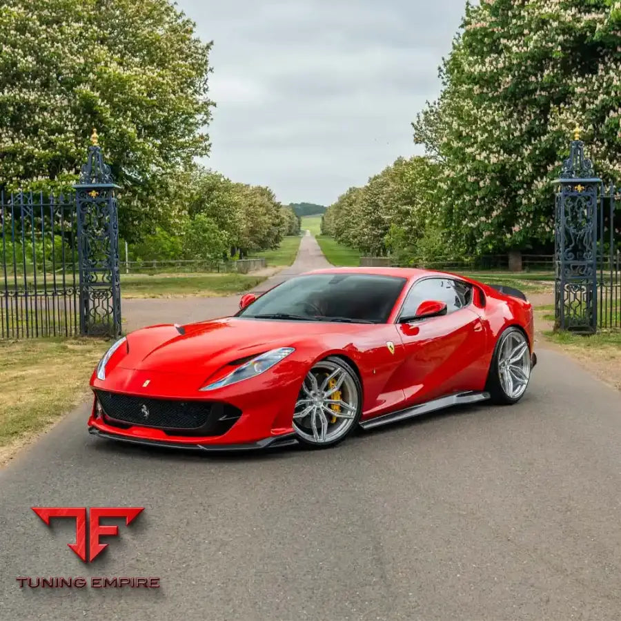 FERRARI 812 SUPERFAST & GTS CARBON FIBRE SIDE SKIRT EXTENSION - CT CARBON