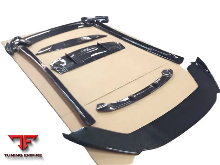 FERRARI CALIFORNIA CARBON BODY KIT