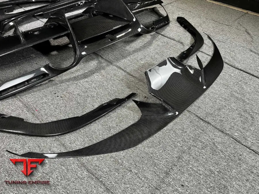 FERRARI F8 OEM CARBON BODY KITS PARTS