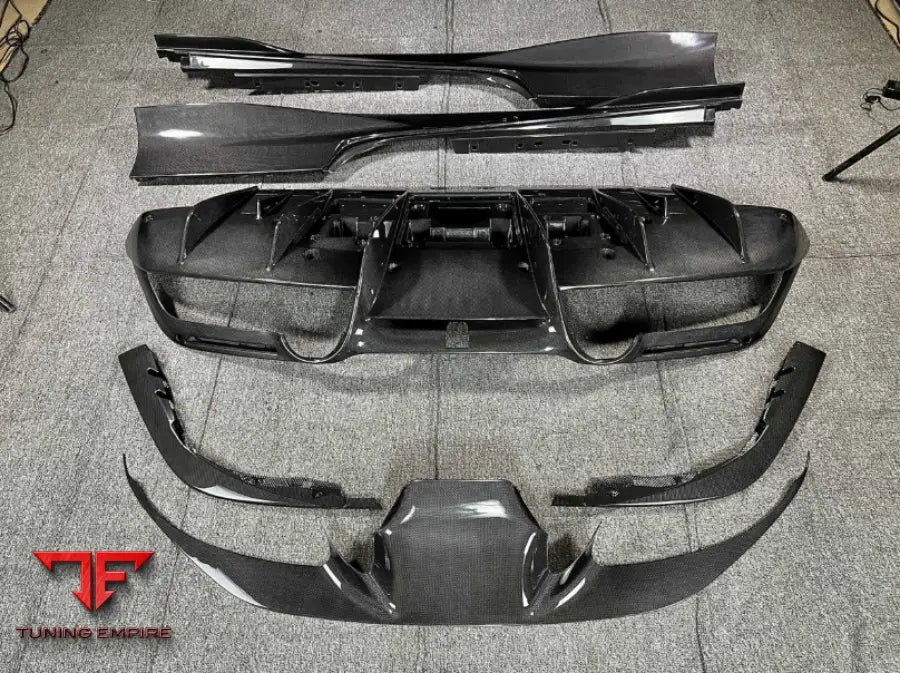 FERRARI F8 OEM CARBON BODY KITS PARTS