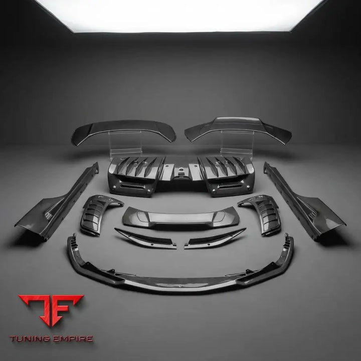 FERRARI SF90 CARBON FIBER KIT RAZOR