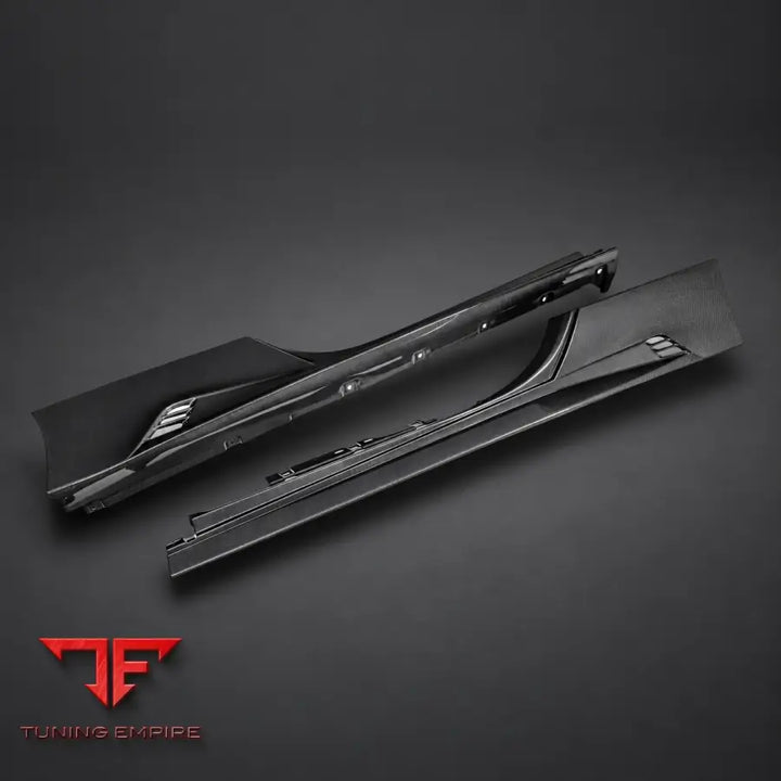 FERRARI SF90 CARBON FIBER KIT