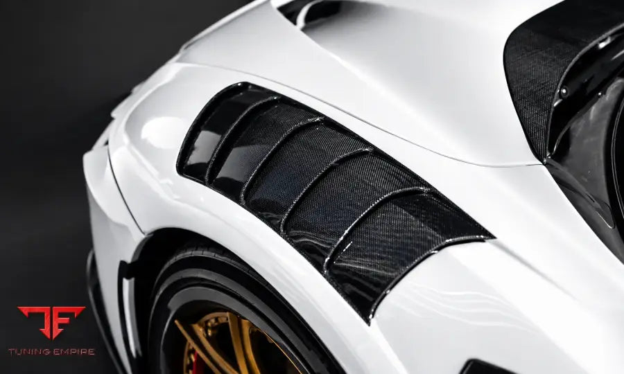 FERRARI SF90 CARBON FIBER KIT