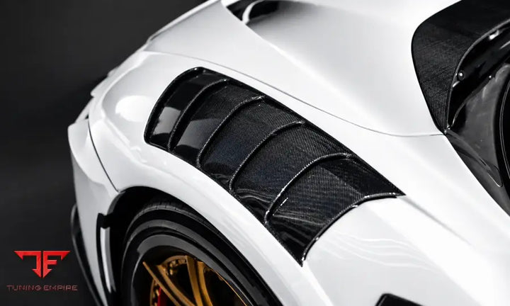 FERRARI SF90 CARBON FIBER KIT