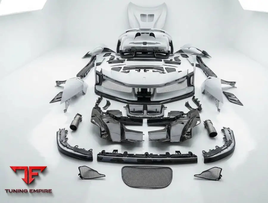 FERRARI SF90 DRY CARBON BODY KIT