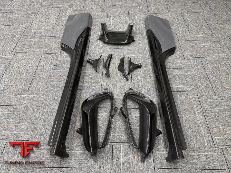 FERRARI SF90 OEM STYLE DRY CARBON BODY KIT