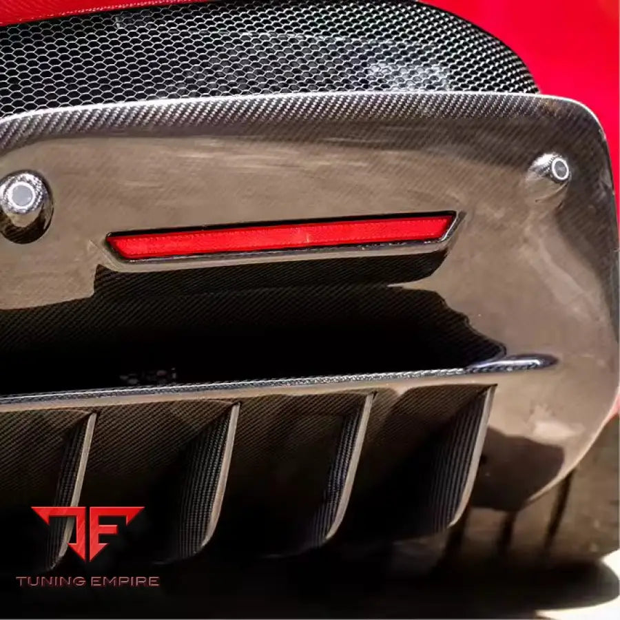 FERRARI SF90 DRY CARBON FIBER BODY KIT