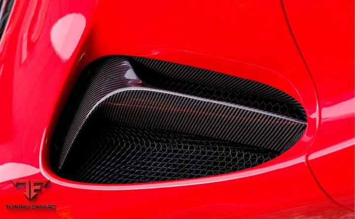FERRARI SF90 DRY CARBON PERFORMANCE BODY KIT