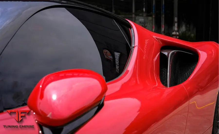 FERRARI SF90 DRY CARBON PERFORMANCE BODY KIT