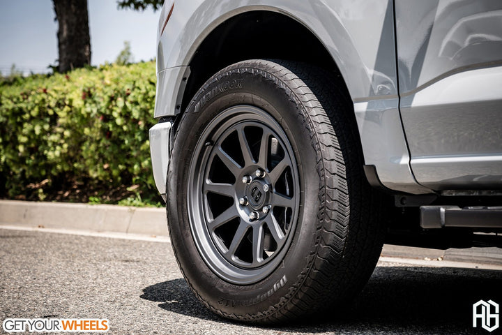 FORD F-150 LIGHTNING on custom forged wheels