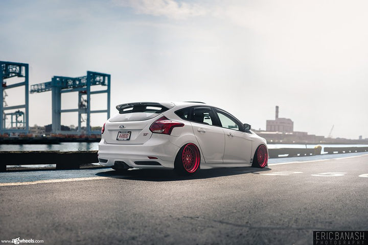 FORD FOCUS ST on custom forged wheels