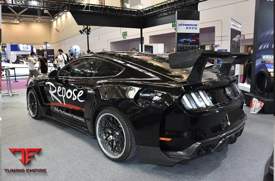 FORD MUSTANG FIBER BODY KIT PARTS