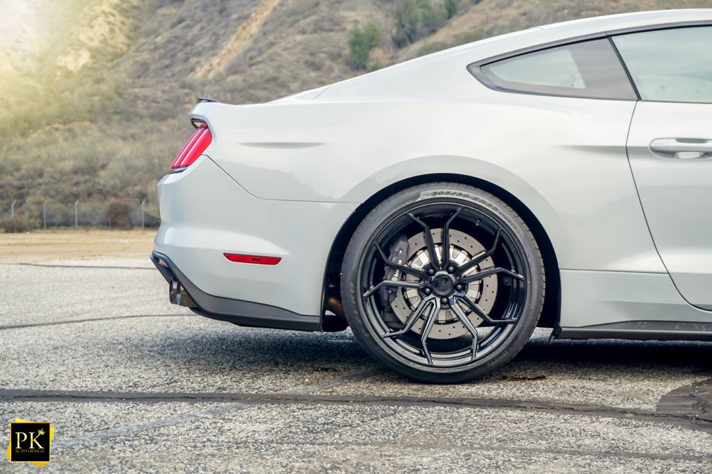 FORD MUSTANG GT350 on custom forged wheels