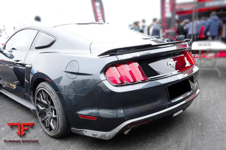 FORD MUSTANG RSH STYLE CARBON FIBER REAR LIP BSD