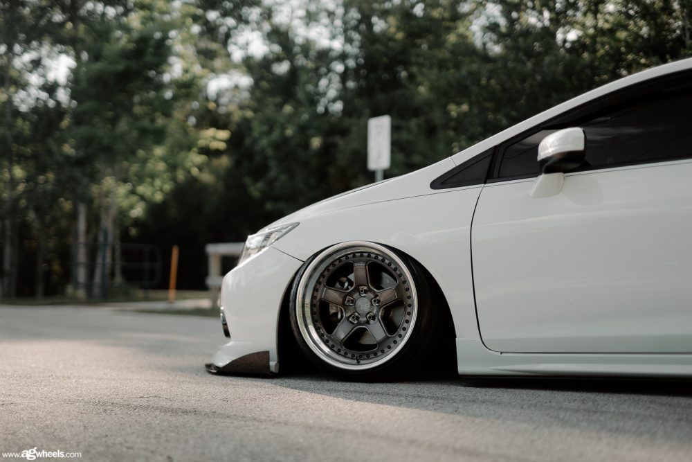 HONDA CIVIC SI SEDAN on custom forged wheels