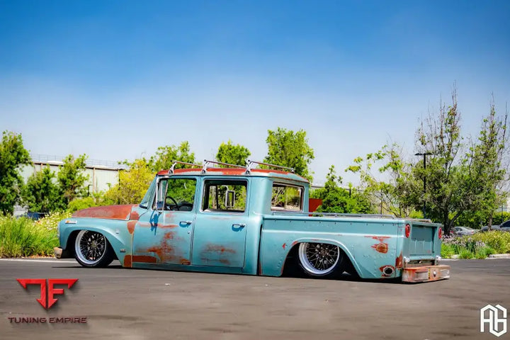 INTERNATIONAL TRAVELETTE on custom forged wheels