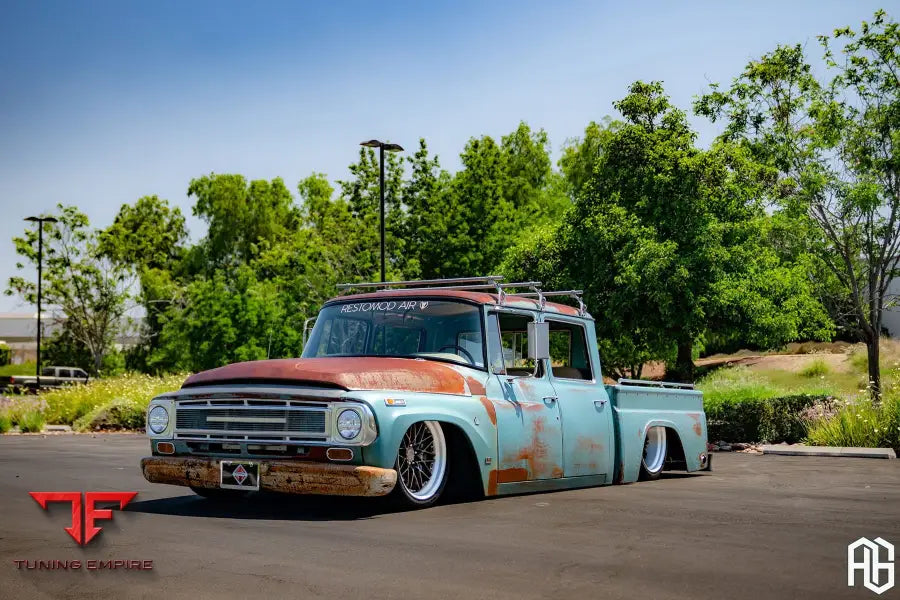 INTERNATIONAL TRAVELETTE on custom forged wheels