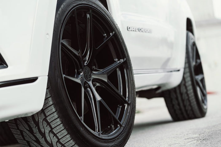 JEEP GRAND CHEROKEE on custom forged wheels