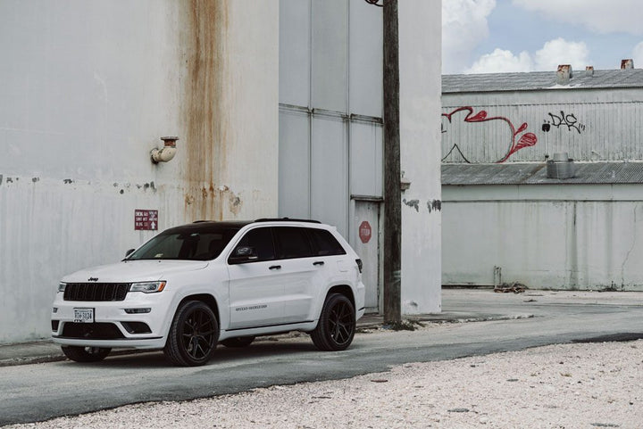 JEEP GRAND CHEROKEE on custom forged wheels