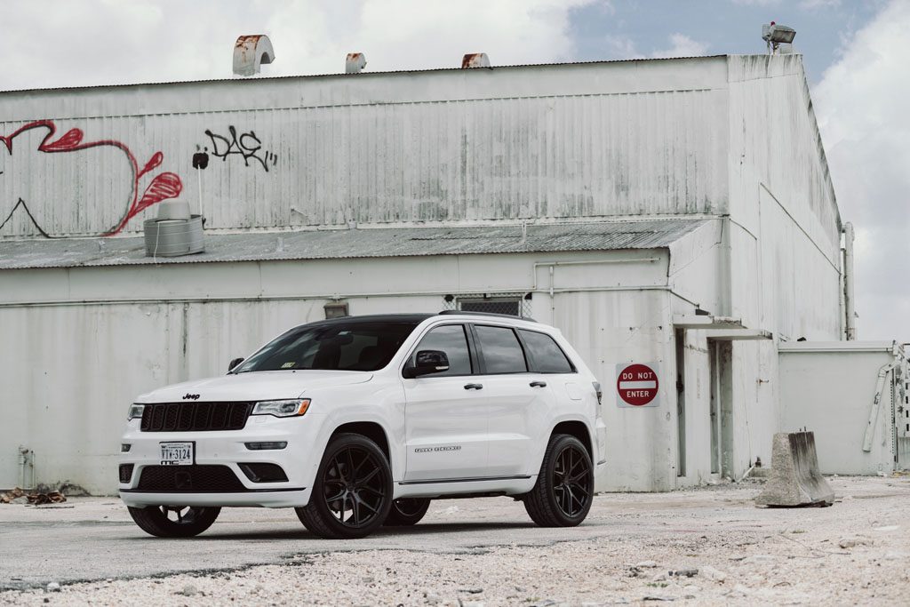 JEEP GRAND CHEROKEE on custom forged wheels