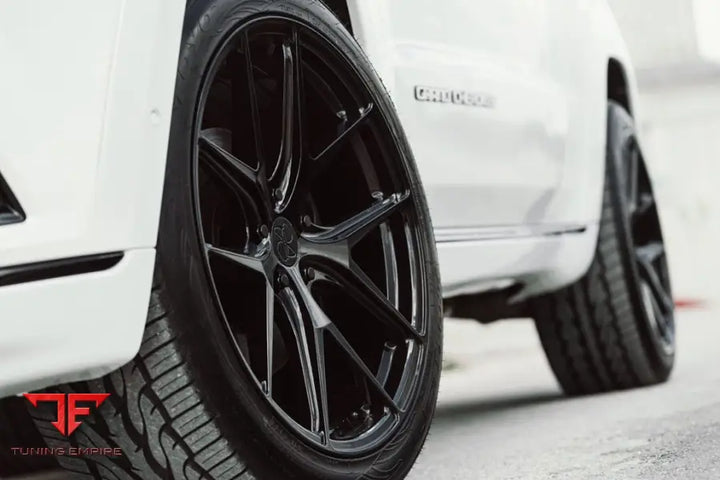 JEEP GRAND CHEROKEE on custom forged wheels