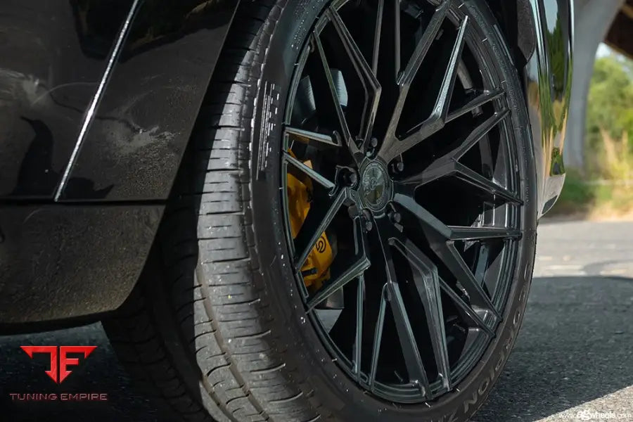 JEEP GRAND CHEROKEE TRACKHAWK on custom forged wheels