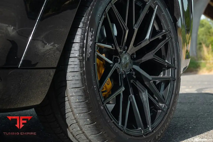 JEEP GRAND CHEROKEE TRACKHAWK on custom forged wheels