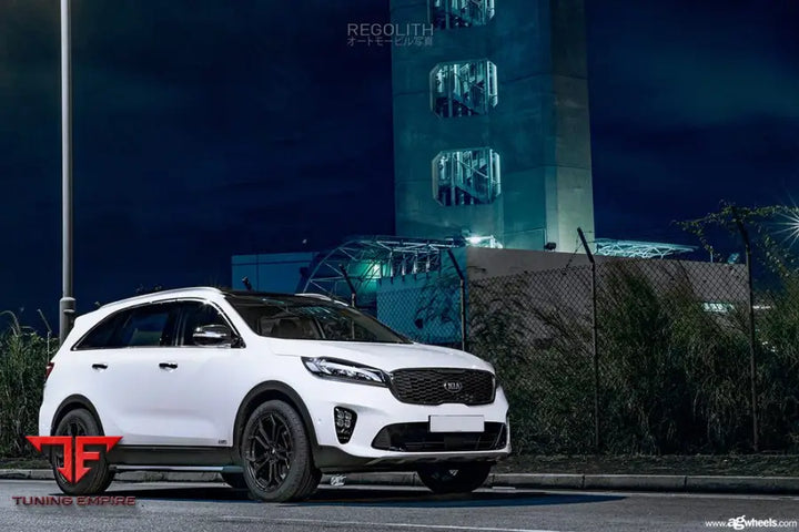 KIA SORENTO on custom forged wheels