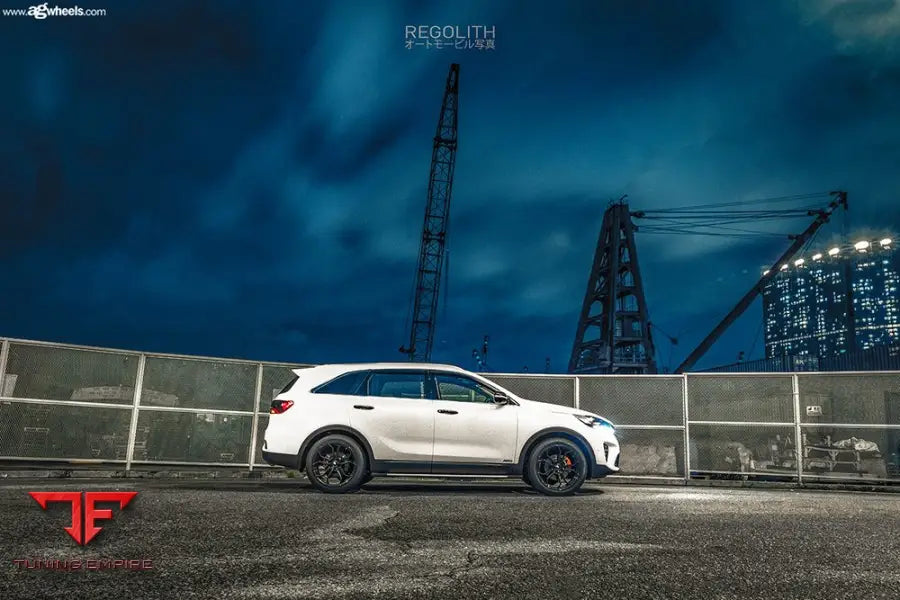 KIA SORENTO on custom forged wheels