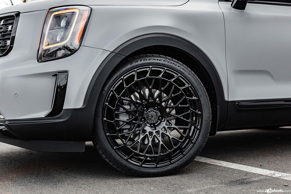 KIA TELLURIDE on custom forged wheels