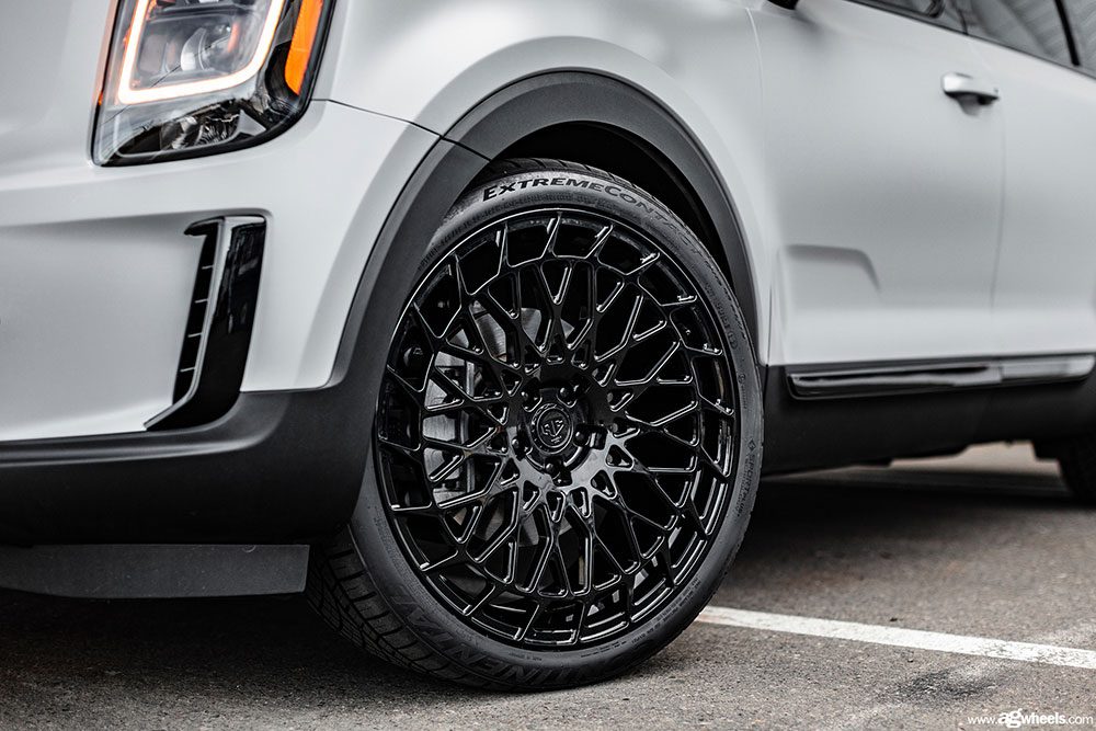 KIA TELLURIDE on custom forged wheels