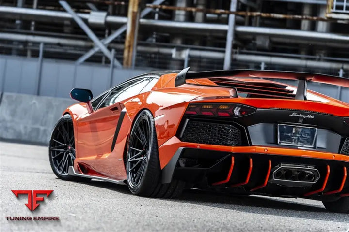 LAMBORGHINI AVENTADOR ORANGE BODY KIT WITH WHEEL
